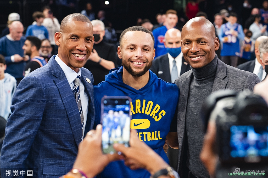 【NBA】2021-12-14，库里成为NBA历史三分王